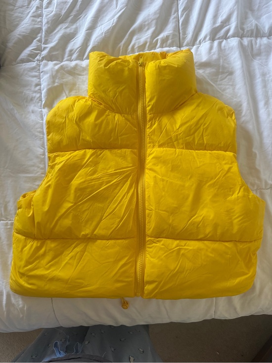 Jackets & Blazers - Yellow Puffer Vest - Lightweight Warmth